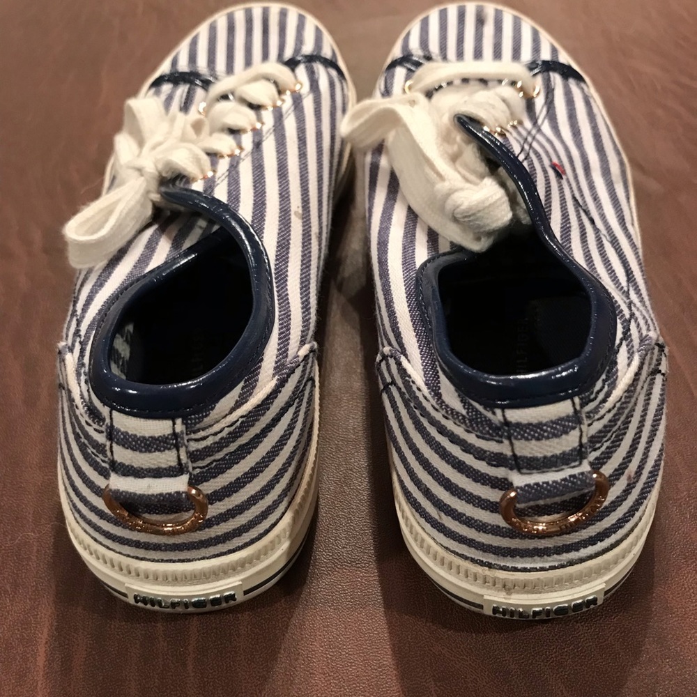 TOMMY HILFIGER STRIPED SNEAKERS SIZE 6.5 - Picture 4 of 8